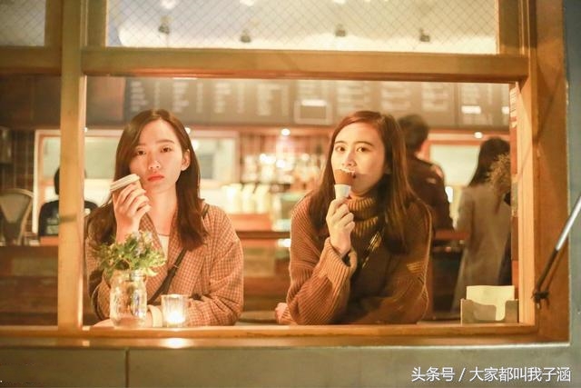 生完孩子多久可以看到大人,生完宝宝多久可以去看