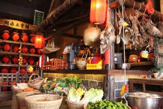 湖南菜馆有什么特色美食,湖南一家饭店