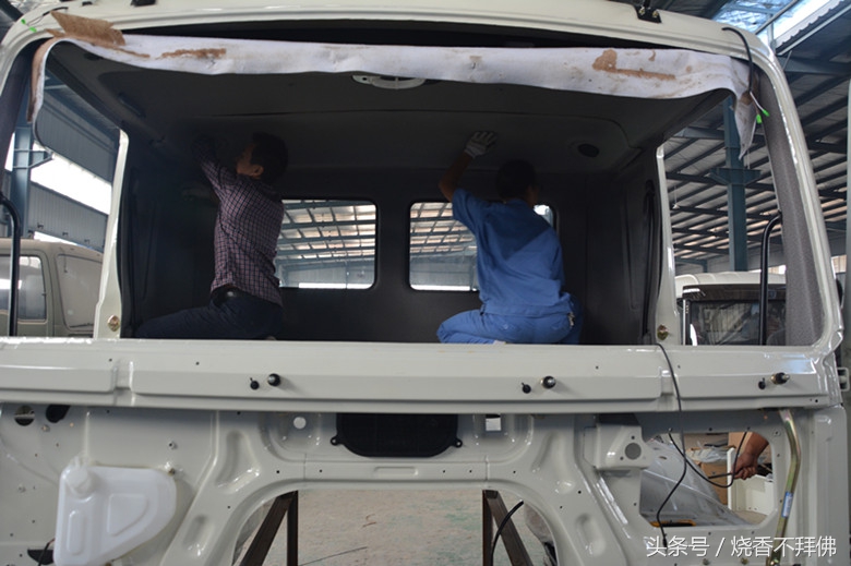 大公司走出来的随州手艺人,红岩金刚杰狮驾驶室一小时装一台