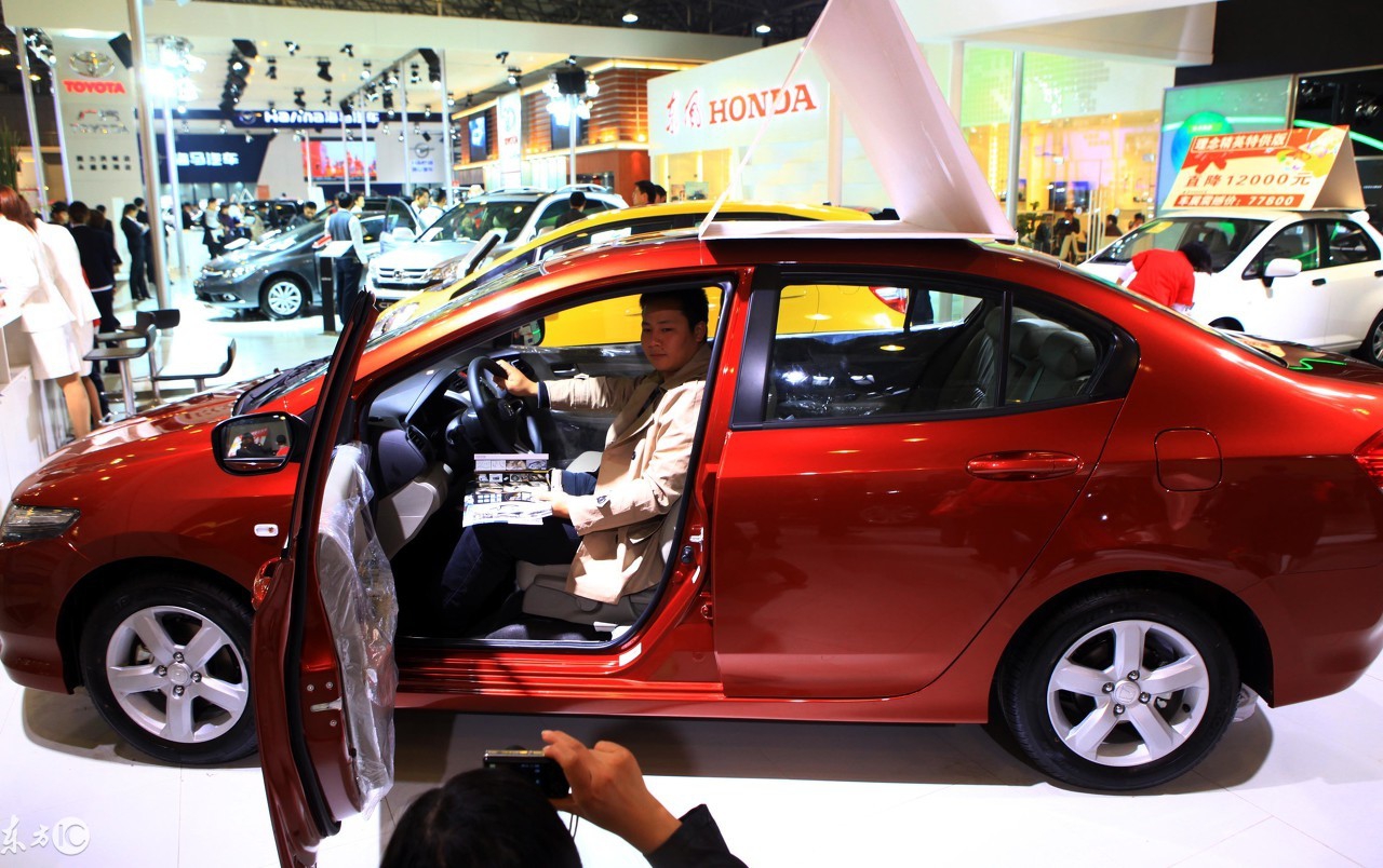 神车本田思域是如何炼成的,本田一代神车思域的驾驶感受