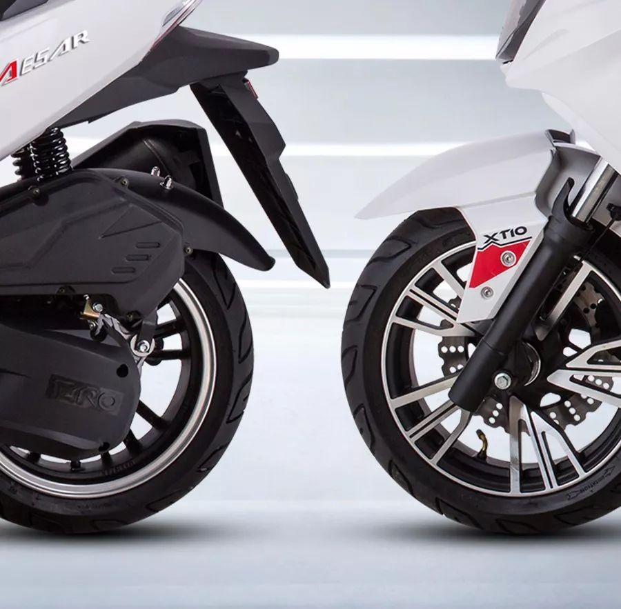 时尚踏板摩托车,踏板摩托车黑色时尚