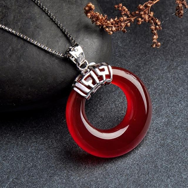 女人受不受宠,就看她身上这三个地方戴了首饰没?