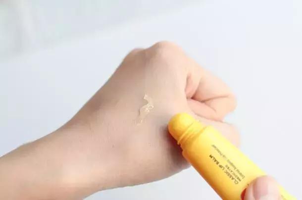 秋冬护唇润唇方法,秋冬应该如何护唇保暖