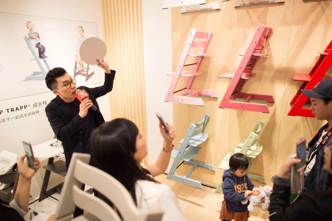 2018别养蛙了!身边的人都变潮爸潮妈了,我可能是个假的90后……