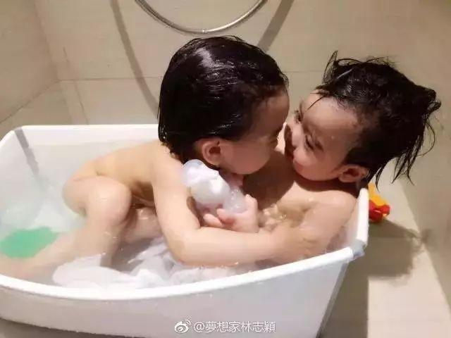 2018别养蛙了!身边的人都变潮爸潮妈了,我可能是个假的90后……