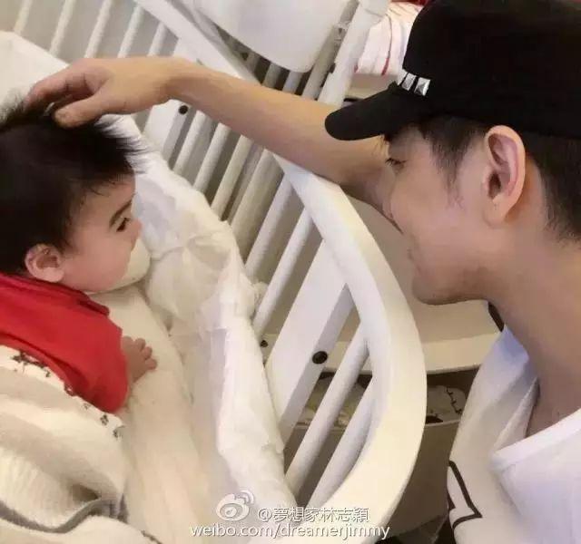 2018别养蛙了!身边的人都变潮爸潮妈了,我可能是个假的90后……