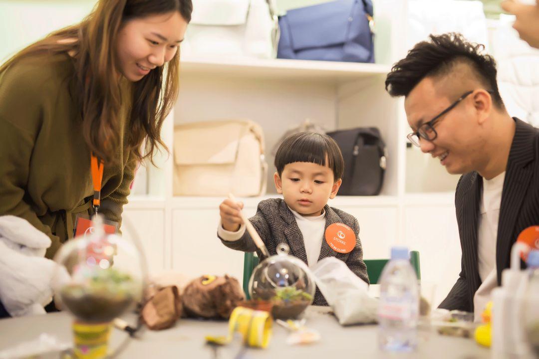 2018别养蛙了!身边的人都变潮爸潮妈了,我可能是个假的90后……