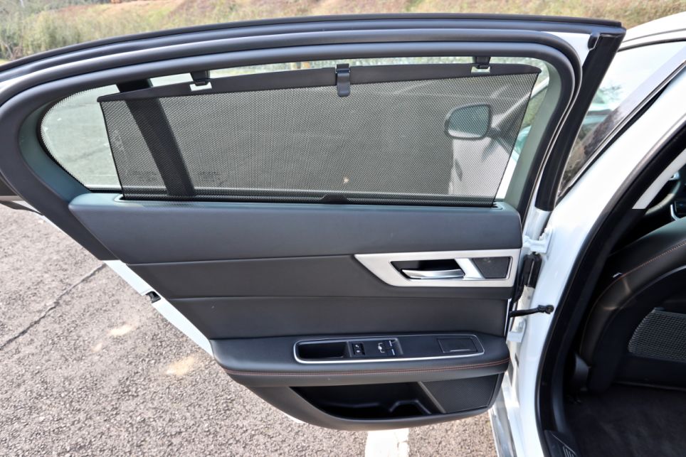 第一视角试驾新款捷豹xel,捷豹xel试驾第一视角低配版