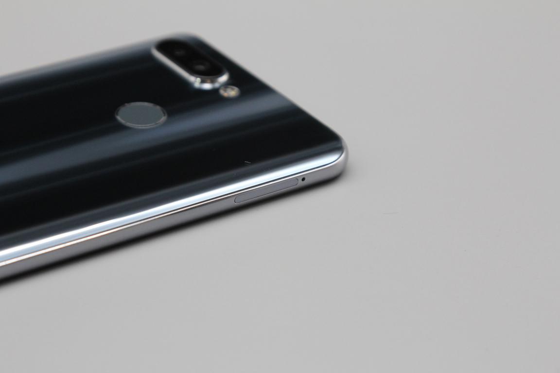 海信h11手机怎么样,海信h11青春版几寸