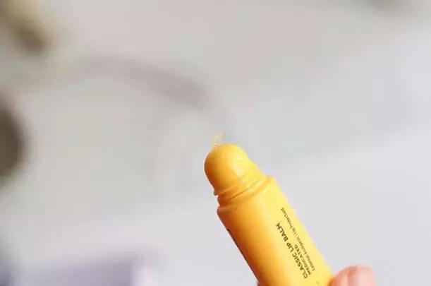 秋冬护唇润唇方法,秋冬应该如何护唇保暖