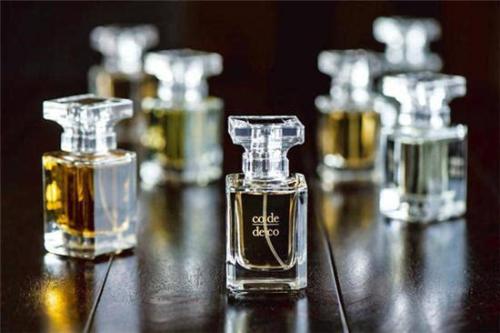 为什么卡地亚代购那么便宜,蒂芙尼和卡地亚哪个贵