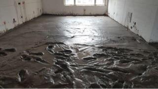 吊半吊时墙面不平怎么处理,泥工墙面找平做不做