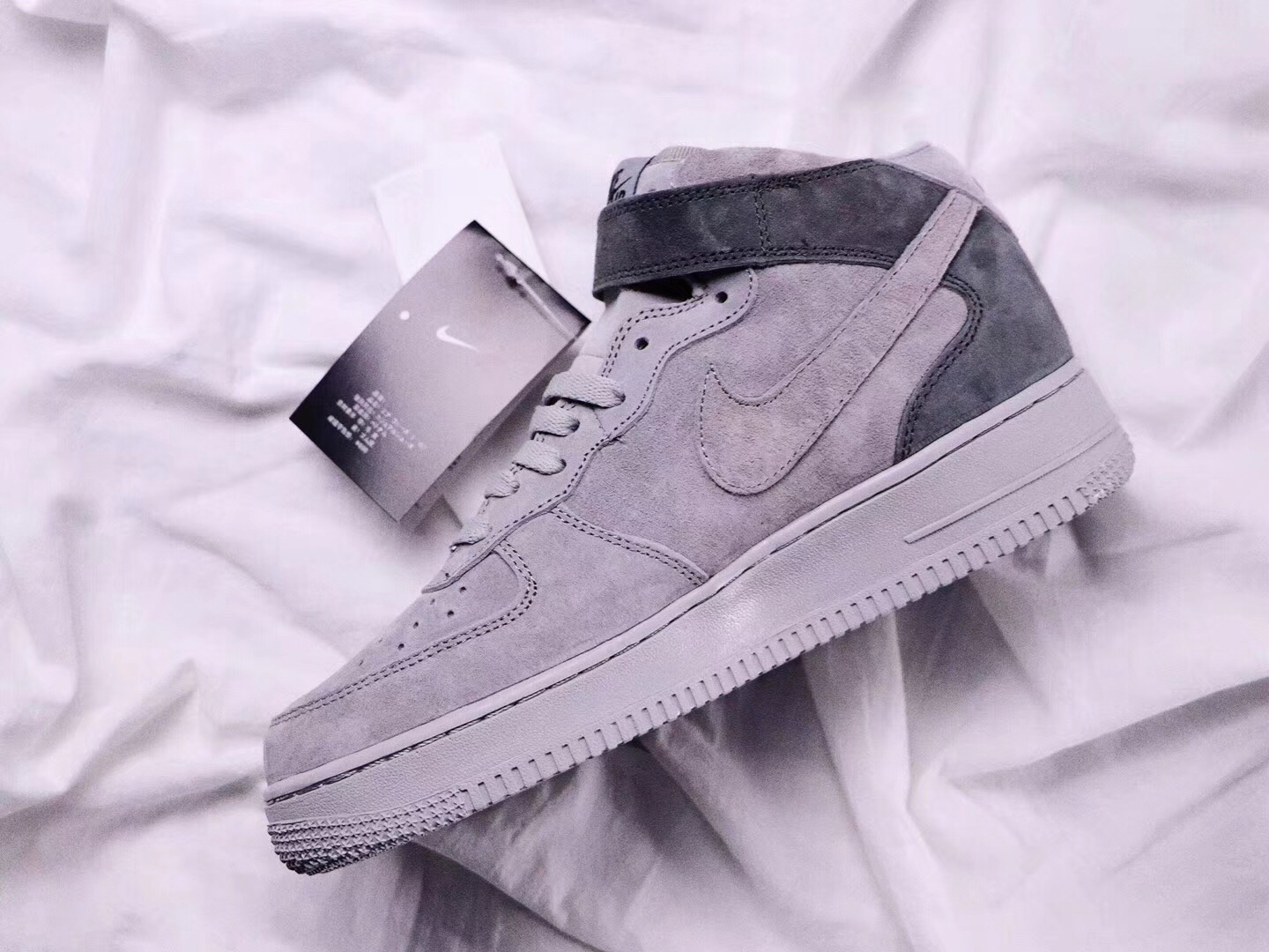 耐克af1灰白色穿搭,耐克af1灰女款高帮搭配