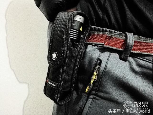 巴掌大的强光手电小钢炮,强光家用手电筒远射超亮