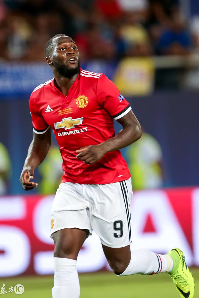 被乱拳打死!曼联中场老驴拉磨,双后腰穆帅必须砍掉一人