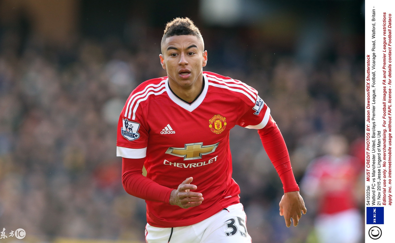 被乱拳打死!曼联中场老驴拉磨,双后腰穆帅必须砍掉一人