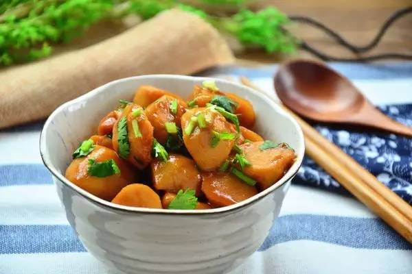 芋头简单又好吃的做法,芋头这样做超好吃既简单又美味