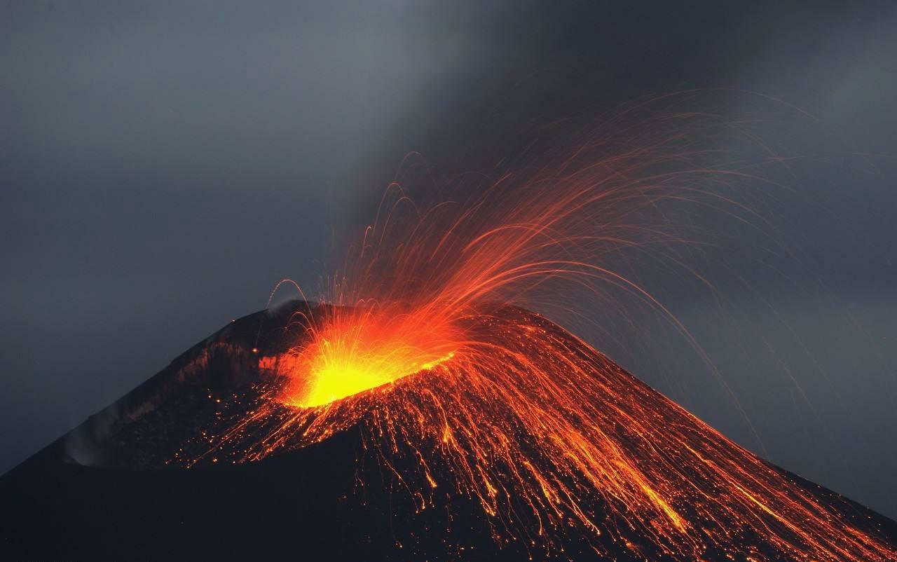 钻石恒久远一颗永流传英语原文,钻石恒久远一颗永流传是谁写的