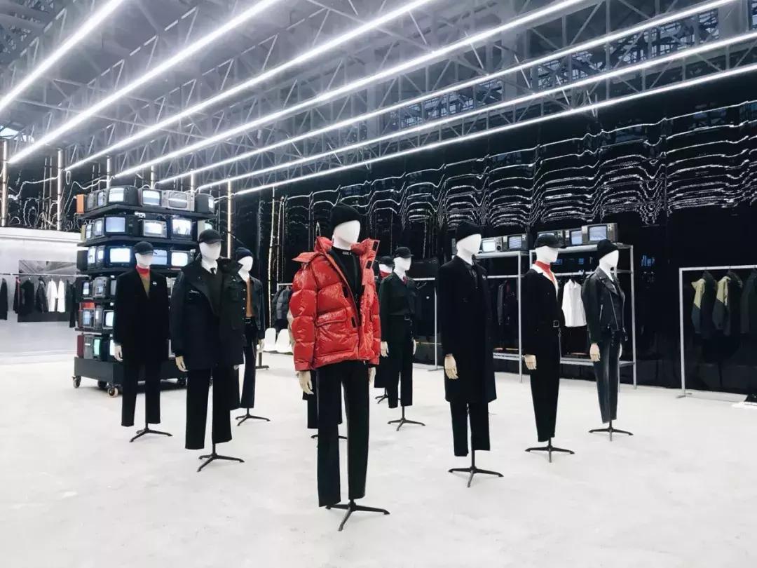 月入八千都是难民了？那我一定是还不够穷｜GQDaily