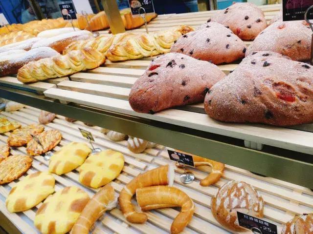 别再沉迷脏脏包了！咬上一口舌头都在雀跃的欧包，才是你的真爱！