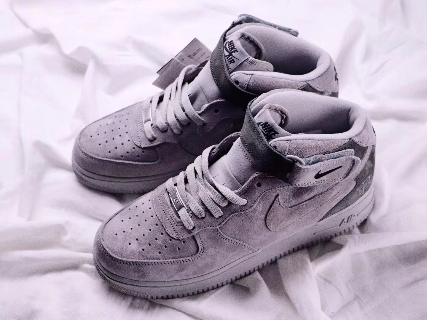 耐克af1灰白色穿搭,耐克af1灰女款高帮搭配