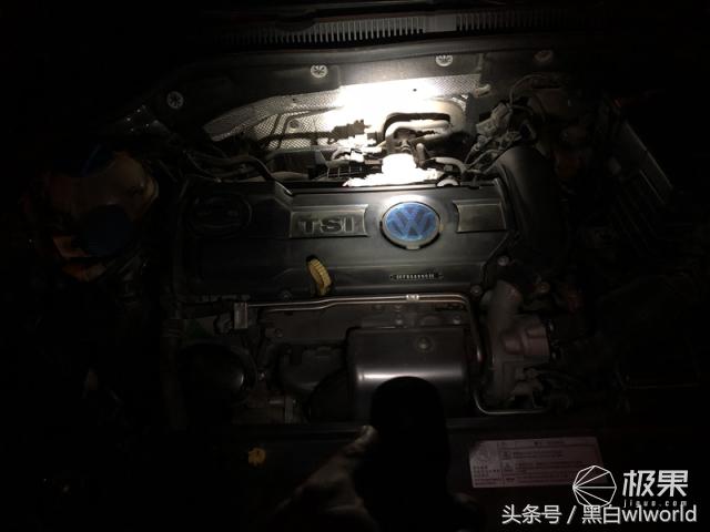 巴掌大的强光手电小钢炮,强光家用手电筒远射超亮