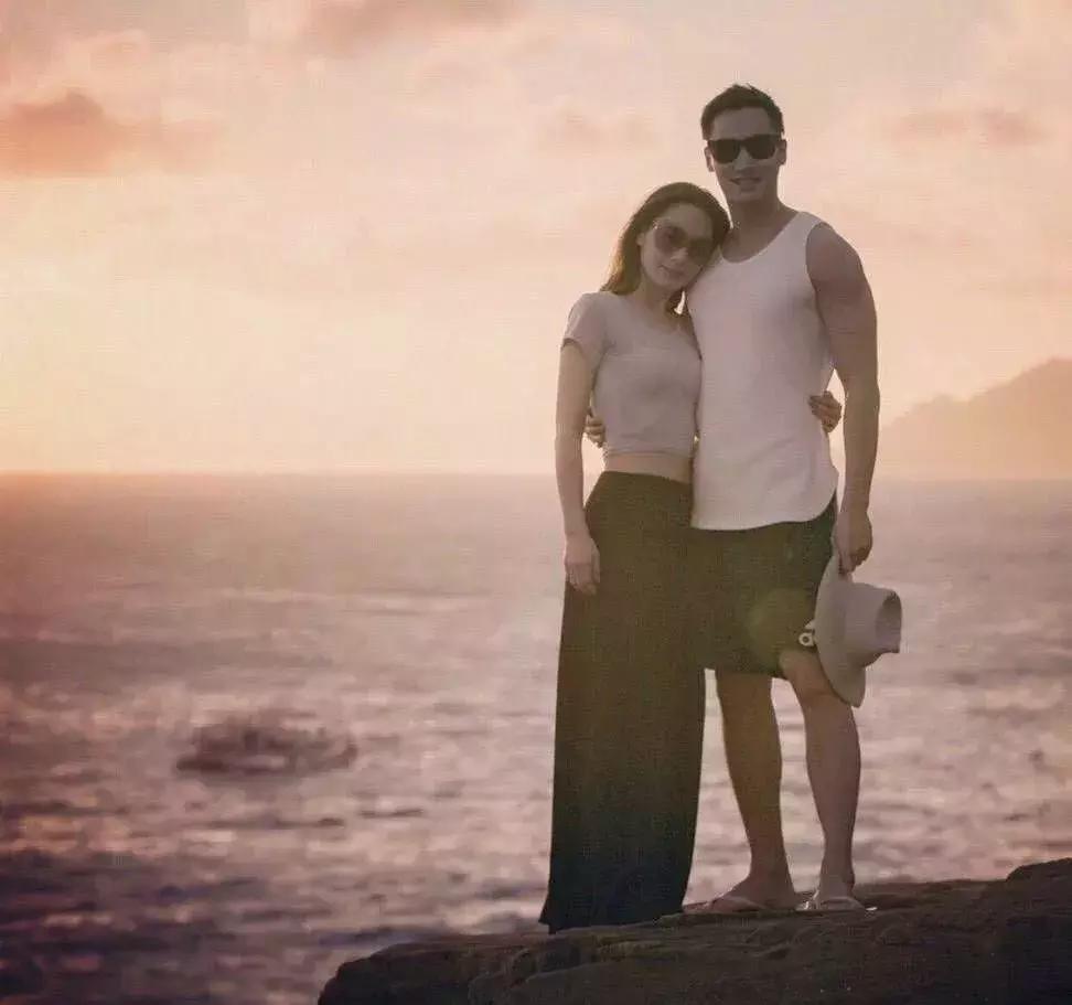 无论你经历过多少悲欢散场,我都坚定不移的只要你做我的新娘