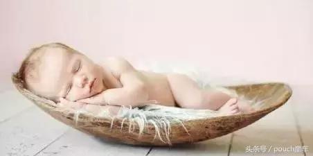 德国pouch：宝宝多大能坐婴儿车？