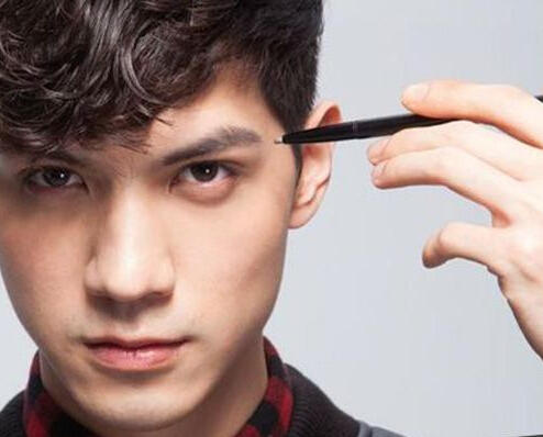 男生需要每天画眉毛吗,男生该怎么样画眉毛更凶