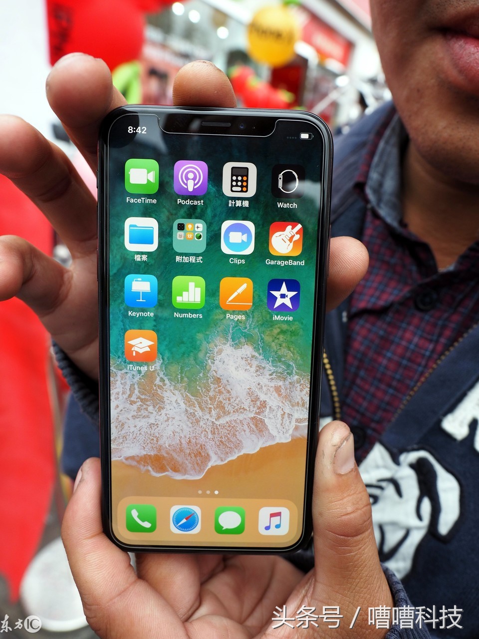 iphonex拍照有轻微黑斑,iphonex拍照有斑能修好吗