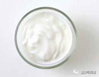 脚后跟怎么磨才嫩白,如何滋润脚后跟