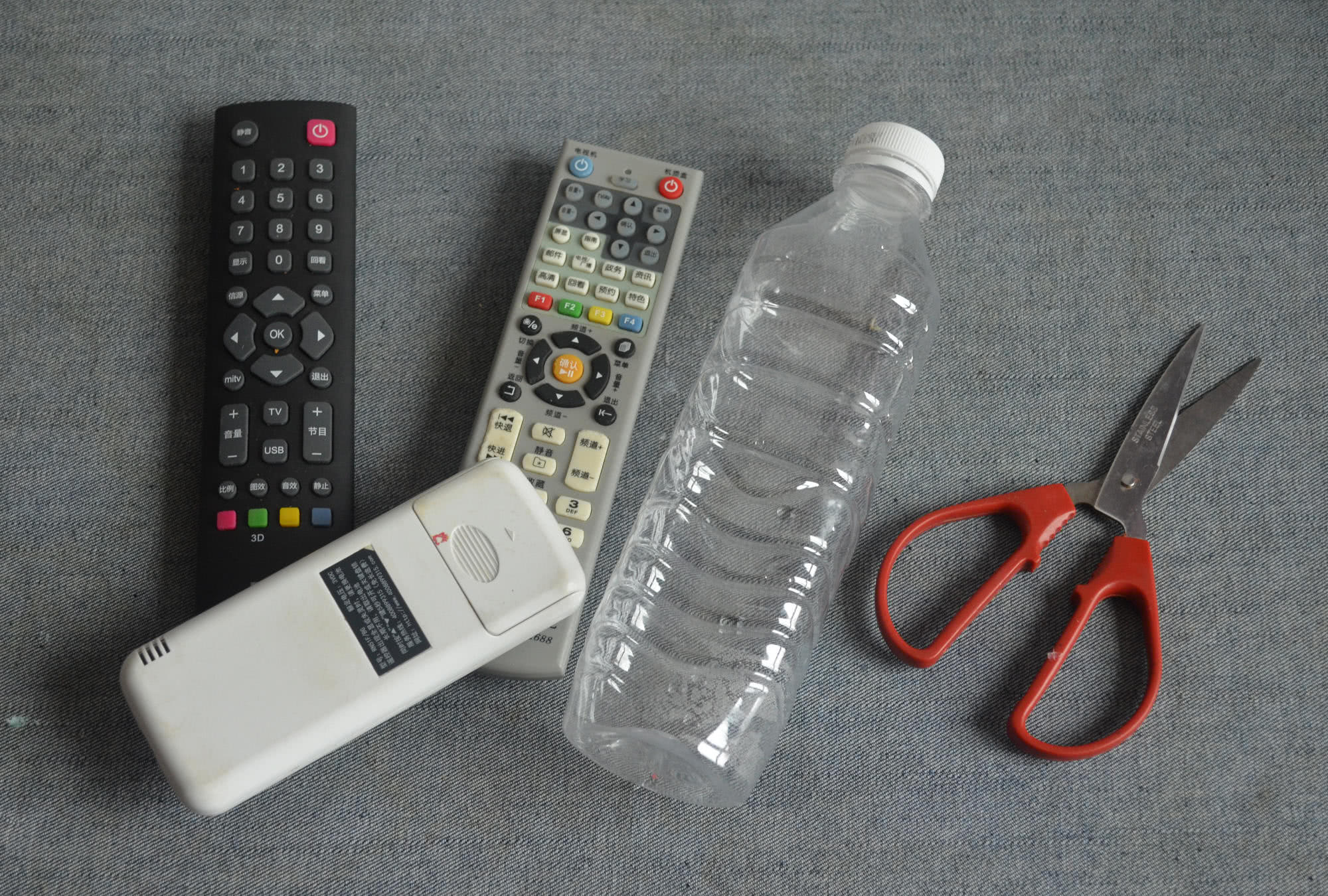 饮料瓶自制置物架,饮料瓶改置物架