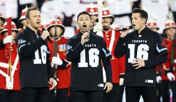 花了30年，加拿大*歌国**终于改掉这两个词！