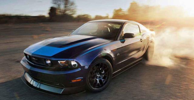 野马帅还是科迈罗帅,野马2.3t对比科迈罗2.0t加速视频