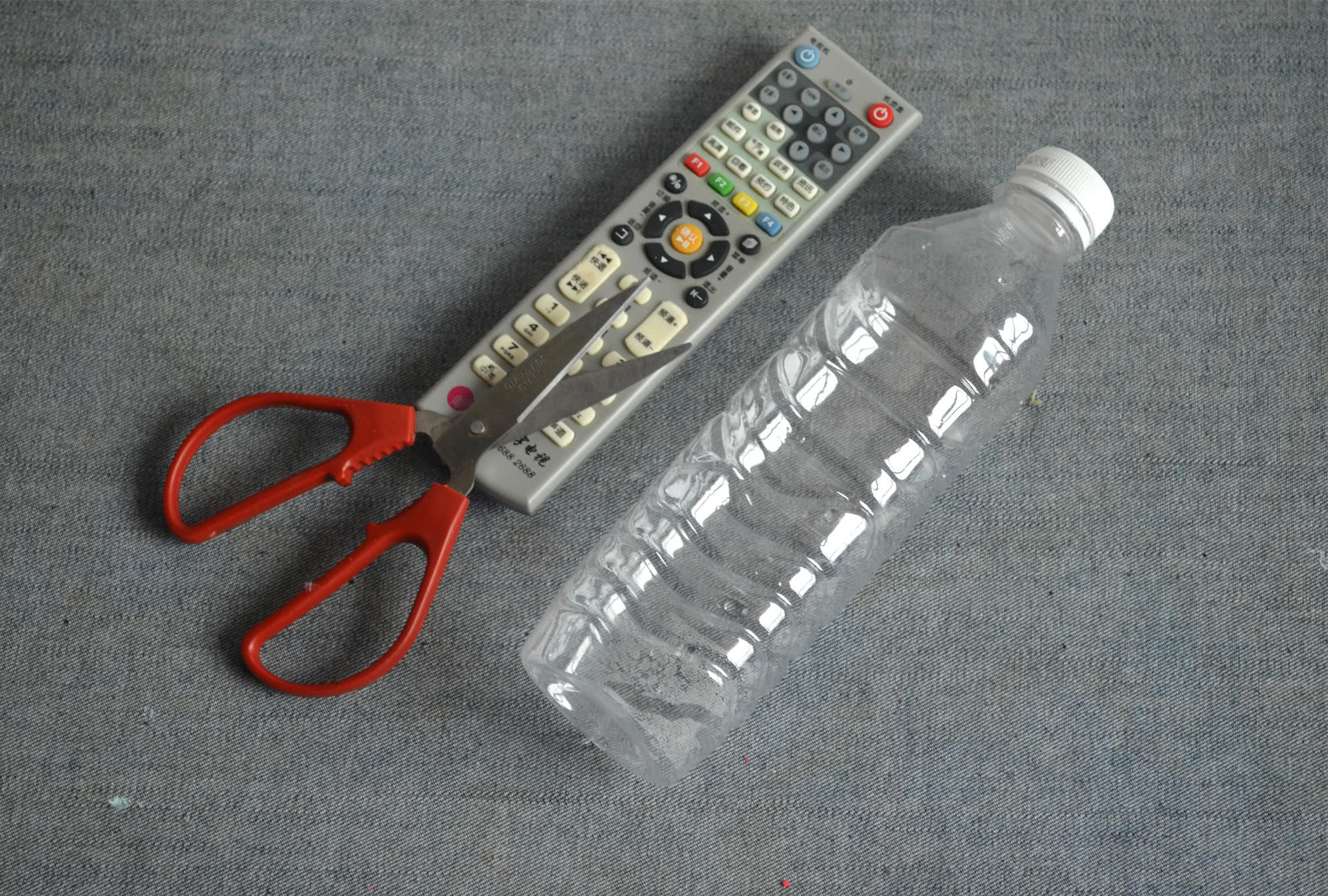 饮料瓶自制置物架,饮料瓶改置物架