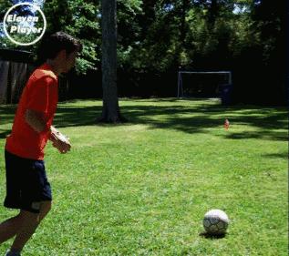 足球任意球近角弧线球教学,足球基本功动作要领讲解