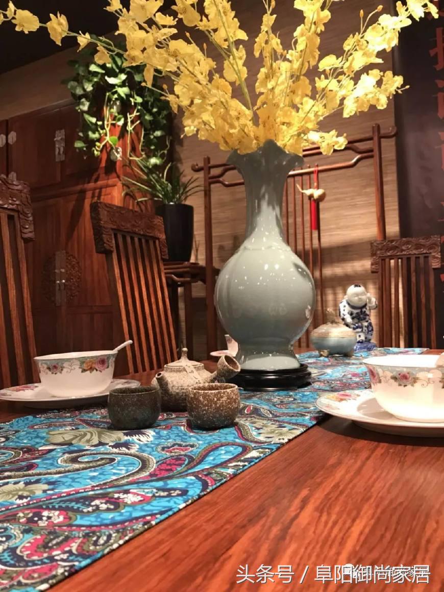 荣麟京瓷红木家居馆,荣麟京瓷是红木吗