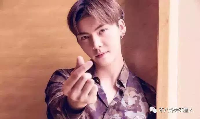 近视的明星不戴眼镜怎么拍戏,近视眼明星怎么拍戏