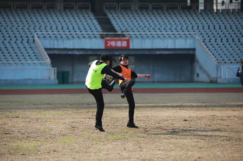 星旭实业2018年金意陶瓷砖|卡思摩地板贺岁杯足球赛在南昌举行
