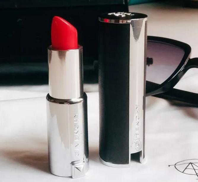 情人节该送点什么礼物给家长呢,情人节该送东西给女生怎么说