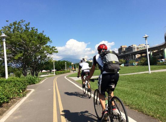 骑行爱好者拥有几台机车合适,适合新手的骑行路线