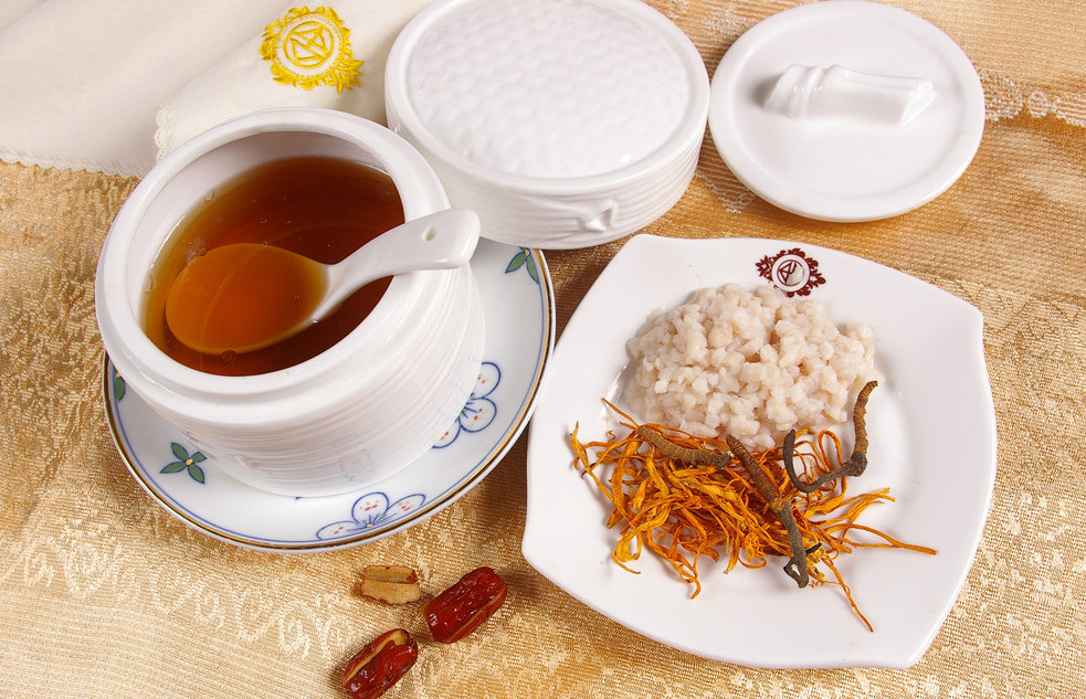 冬虫夏草功效什么中药可以代替,秋冬进补冬虫夏草