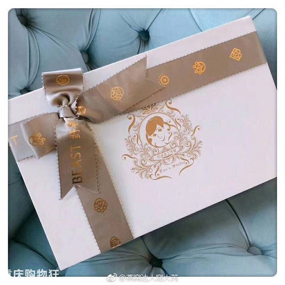 要过年了，来扒一扒明星们给媒体的礼物，竟然有送杜X斯的