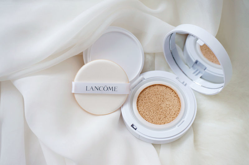 干皮肤用什么气垫，比较保湿又不脱妆呢？