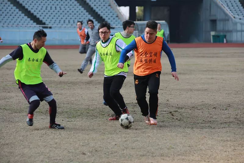 星旭实业2018年金意陶瓷砖|卡思摩地板贺岁杯足球赛在南昌举行