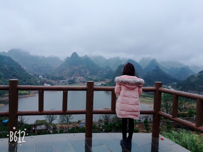 烟雨朦胧中的桂林山水,最简单桂林阳朔西街风景写生图片