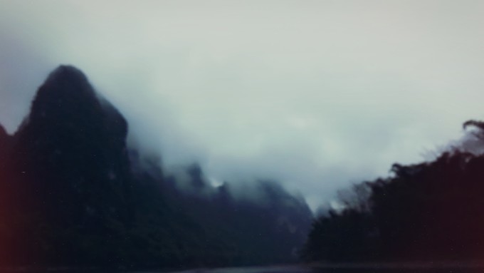 烟雨朦胧中的桂林山水,最简单桂林阳朔西街风景写生图片
