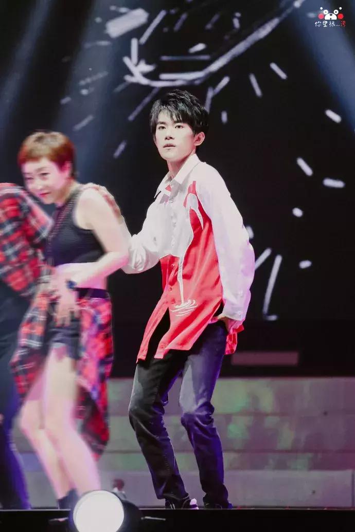 魔法城堡tfboys易烊千玺solo,易烊千玺个人舞台solo舞蹈