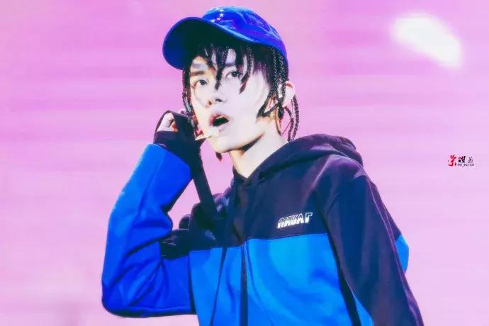 魔法城堡tfboys易烊千玺solo,易烊千玺个人舞台solo舞蹈