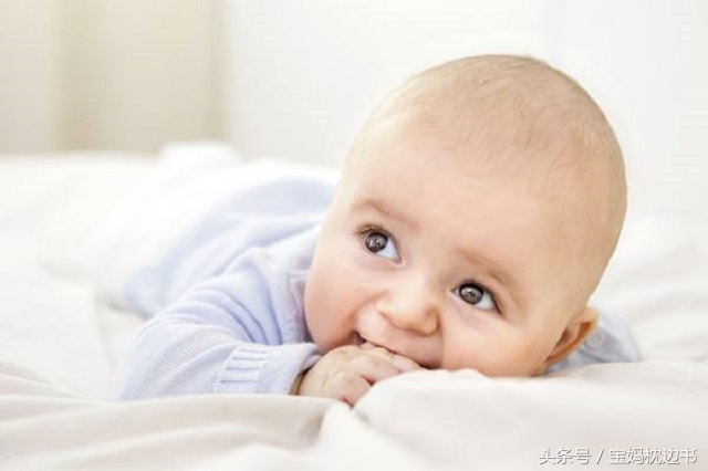 宝宝肺炎快好的症状,宝宝肺炎跟感冒有什么区别